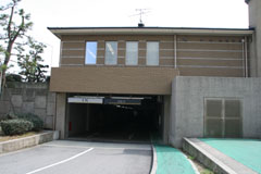 舞子公園地下駐車場入り口の画像