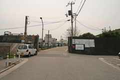 御前浜公園駐車場手前の可動式堤防の画像