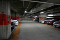 若松公園の地下駐車場の画像