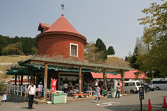 六甲山牧場の南売店の画像