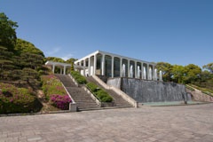 須磨離宮公園の噴水前レストハウスの画像