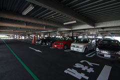 マリンピア神戸の屋内駐車場の画像