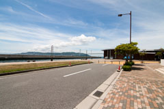 マリンピア神戸のアネックス南側海辺の画像